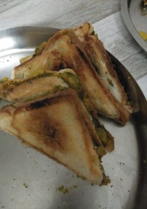 सैंडविच (sandwich recipe in Hindi) रेसिपी मुख्य फोटो