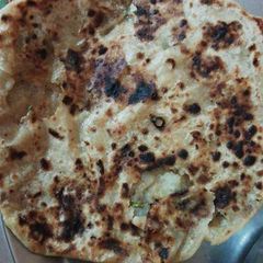 A picture of Aloo paratha.