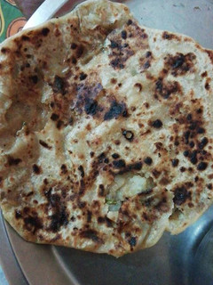 A picture of Aloo paratha.