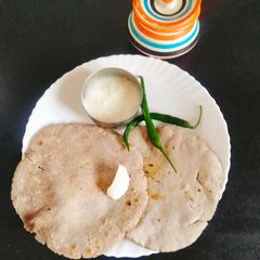 A picture of Whole Ragi Ginger 😋 paratha (Ragi flour Roti).
