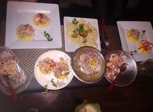 Una foto de Comida peruana ceviche, causa limeña y papas huancaina