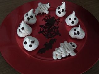 Fantasmini di meringhe