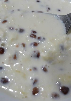 आतवलेले दूध/ मलाईवाला दूध (Aatvlele dudh/ malaiwala dudh recipe in hindi) रेसिपी मुख्य फोटो
