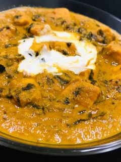 மேத்தி பன்னீர்(வெந்தய கீரை பன்னீர் கிரேவி) (methi paneer gravy recipe in Tamil) செய்முறை முக்கிய புகைப்படம்
