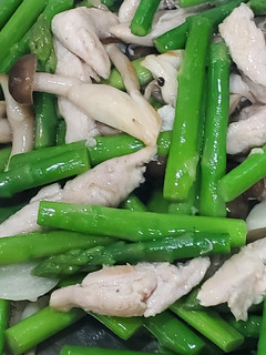 綠蘆筍炒雞柳 的食譜成品照片