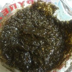 A picture of Dried Basil Pesto.