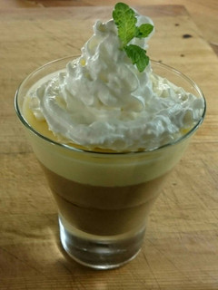 Csokoládé mousse trikolór recept fotója