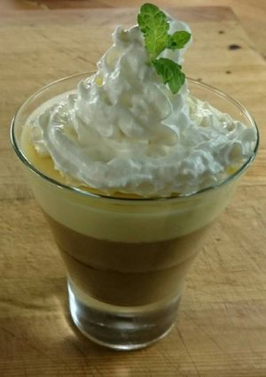 Csokoládé mousse trikolór recept fotója