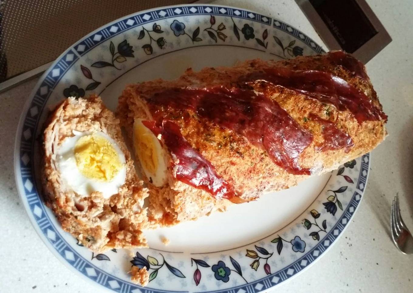 Pastel de carne con huevo