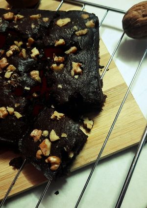 वॉलनट ब्राउनी (Walnut Brownie recipe in hindi) रेसिपी मुख्य फोटो