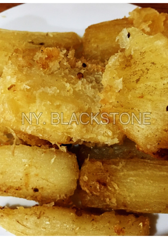 Foto resep Singkong Goreng Merekah Empuk Suupeeer Enak, sekali makan ketagihan 😂