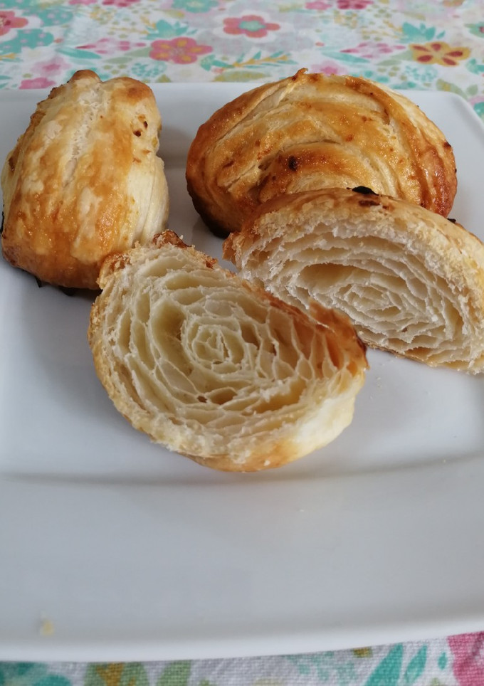 Una foto de Mini croissanes de limón