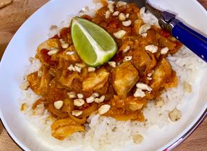Une photo de Tikka masala de lieu noir