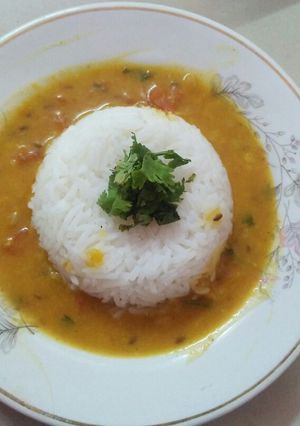 દાળ ફ્રાય જીરા રાઈસ(daal fry and jeera rice recipe in gujarati) રેસીપી મુખ્ય ફોટો