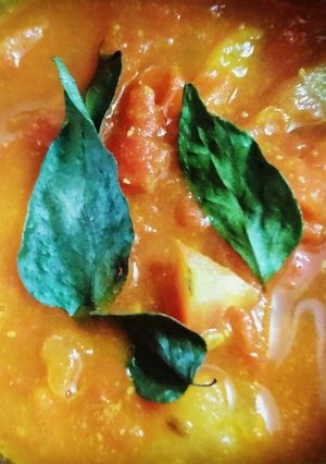 A picture of Khatti meethi tomato chutney.