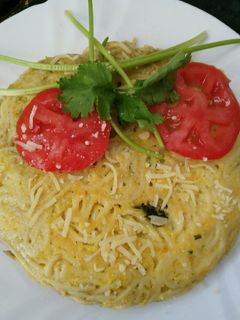 Una foto de Tortilla de espaguetis al curry