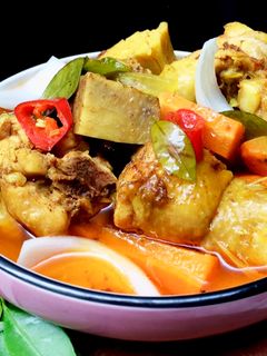 Hình của món Cà ri gà của mẹ.