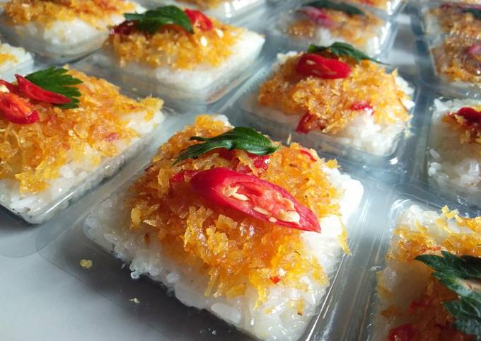 Langkah Mudah untuk Membuat Ketan Serundeng Isian Snack Box, Sempurna