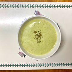 A picture of Broccoli and Potato Soup 西蘭花薯仔湯.