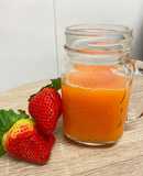 Licuado de naranja y fresas