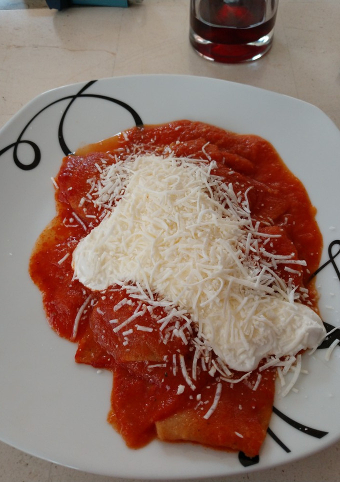 Una foto de Chilaquiles rojos