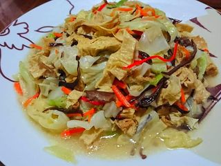 豆包木耳炒包心白菜（創意料理）