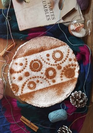 Une photo de Tarte Cannelle, chocolat blanc et noix🥧