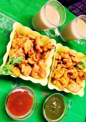 A picture of Pyaz ke pakode.