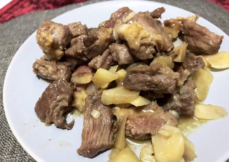 Bagaimana Menyiapkan Tumis Daging Bawang Putih, Bisa Manjain Lidah