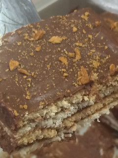 Una foto de Tarta de galleta y chocolate con leche
