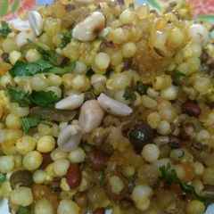 A picture of Sabudana Sprouts khichri.