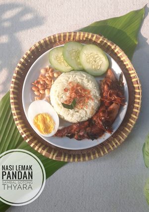 Foto resep Nasi Lemak Pandan Sambal Sotong