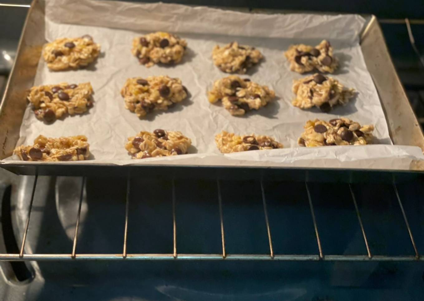 Bolitas de plátano con avena y chispas de chocolate