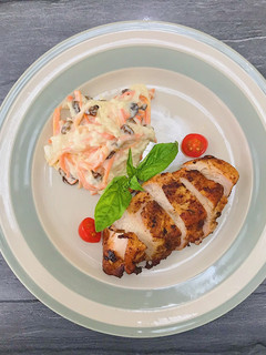 Foto resep Coleslaw Salad with Pan Seared Chicken