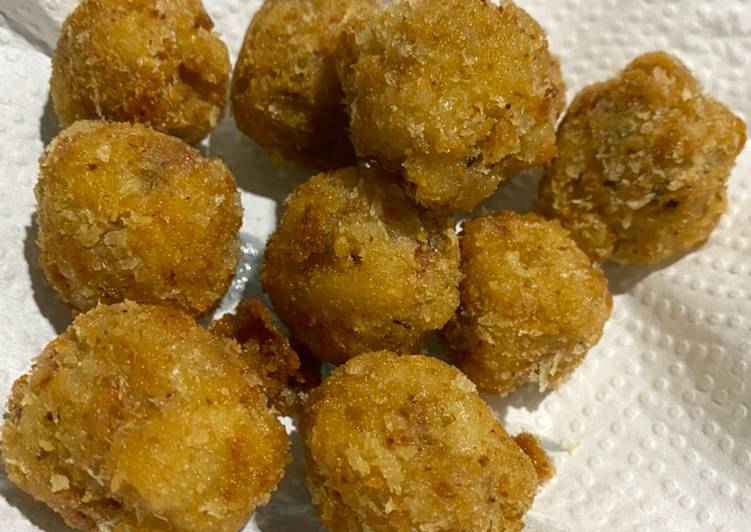 bitter-ballen-macaroni