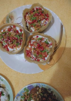 A picture of Katori chaat.