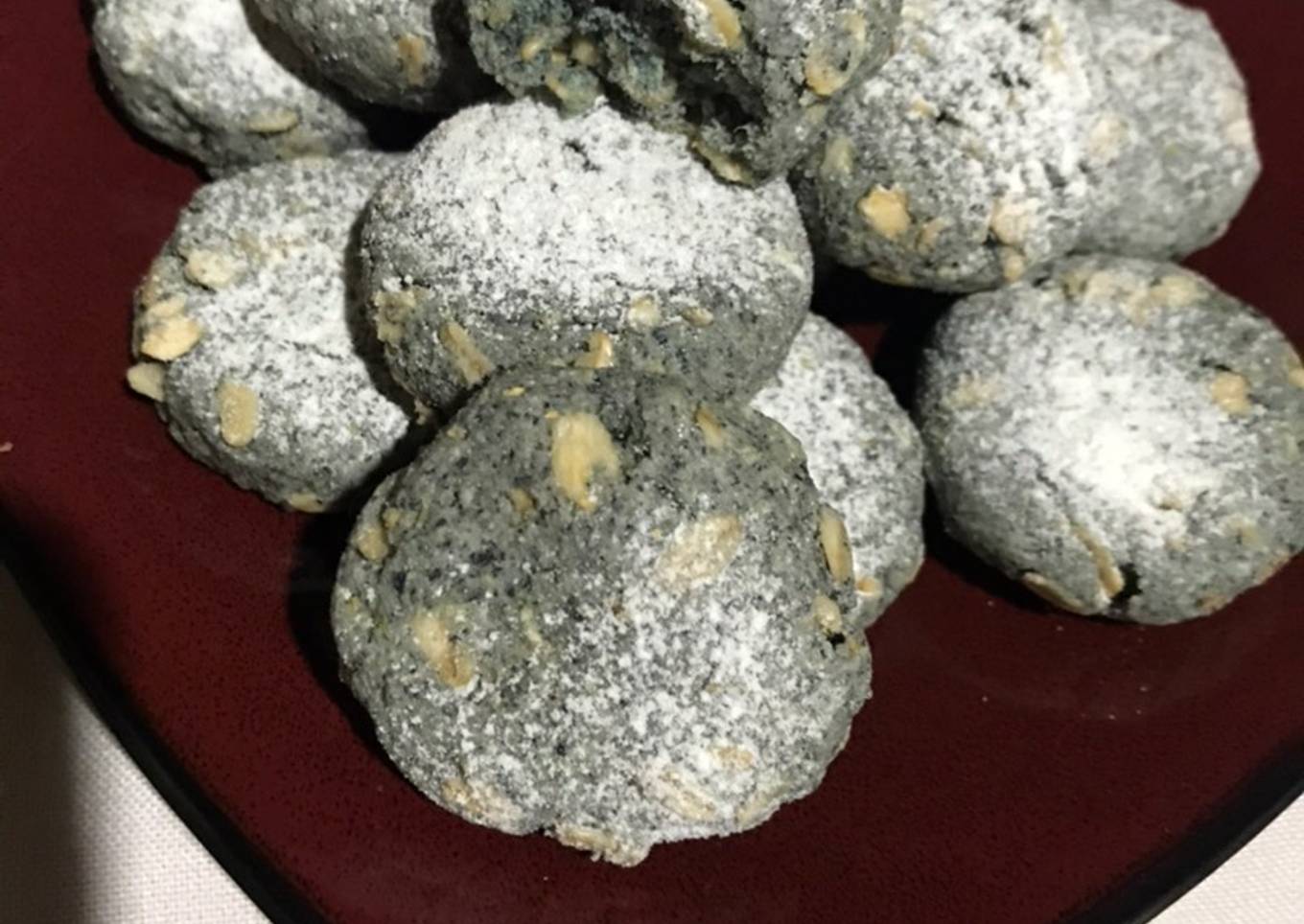 Corn and oatmeal cookies