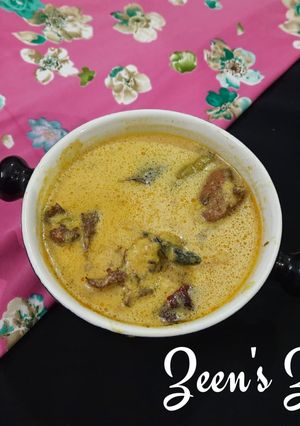 A picture of Kadhi Pakoras with Water Spinach.