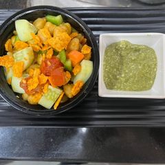 A picture of Chick pea salad 🥗.