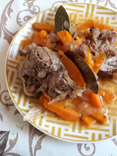 Una foto de Carne a la cacerola