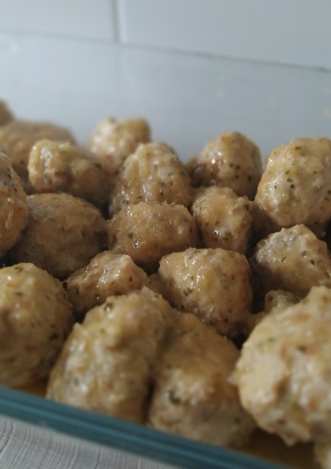 Una foto de 🍛 Albóndigas de pollo en salsa española