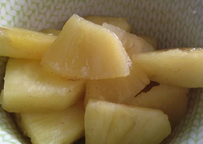 How to Prepare Ananas poêlé a la cardamome