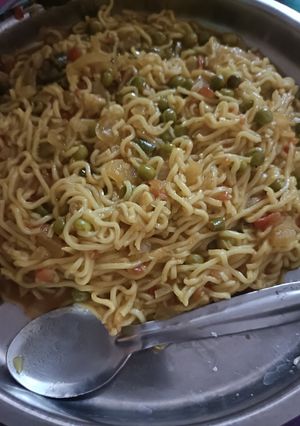 मैगी(maggi recipe in hindi) रेसिपी मुख्य फोटो