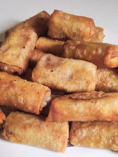 A picture of Beef spring rolls.