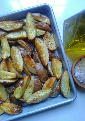 Una foto de Papas Asadas con Oliva y Sal (sólo con el grill del horno)