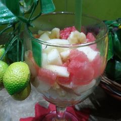 A picture of Mix fruit chaat 🍓🍒🍐🍉#fruit contest.