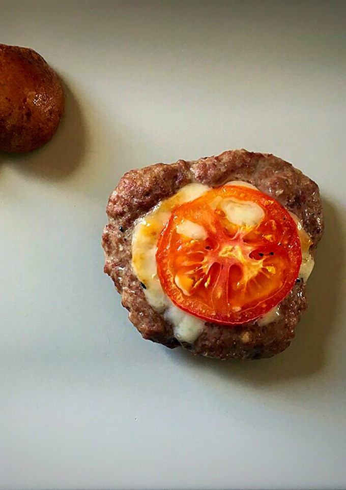 Una foto de Hamburguesa al horno (McPapi con queso)