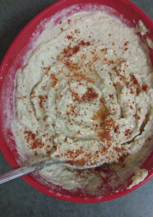 A picture of Hummus.