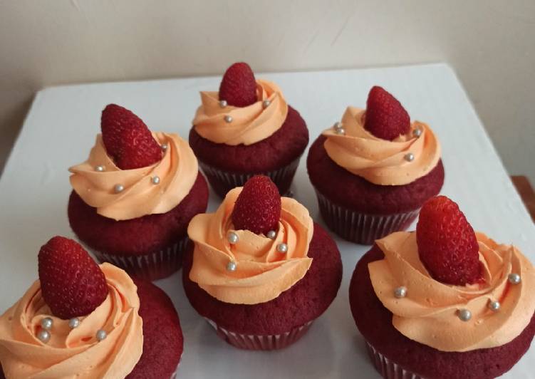 Steps to Make Award-winning Red velvet muffins
