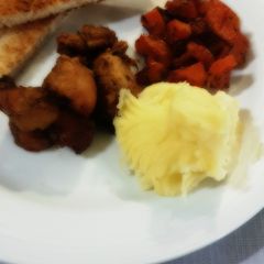 Chicken mash and yummy butternut A picture of Chicken mash and yummy butternut.